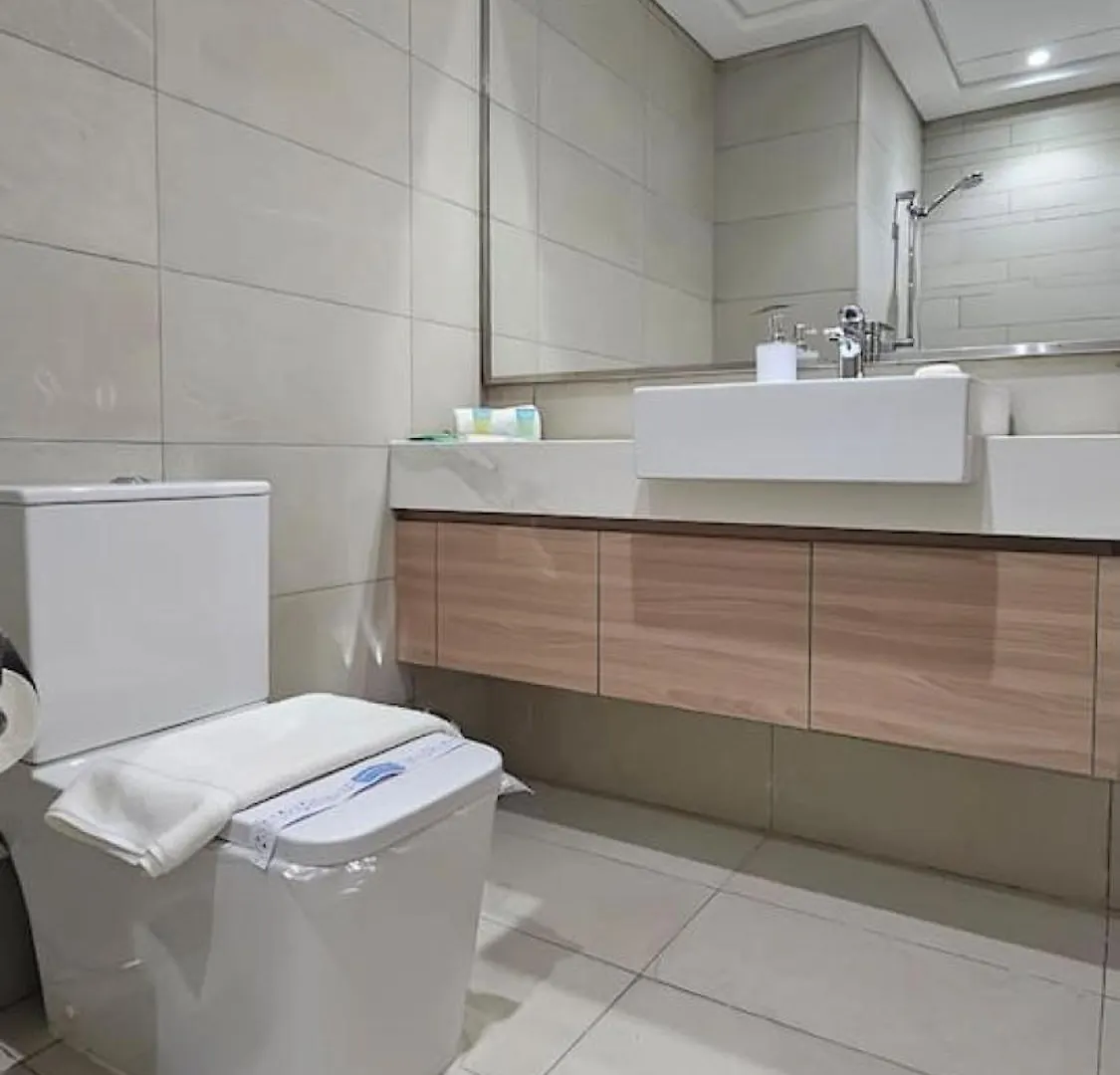 Egate - Studio - 1St Floor With Terrace - Dubai 31-109 0*,